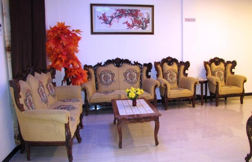 Hotel Mitra Garden Pangkal Pinang Extérieur photo