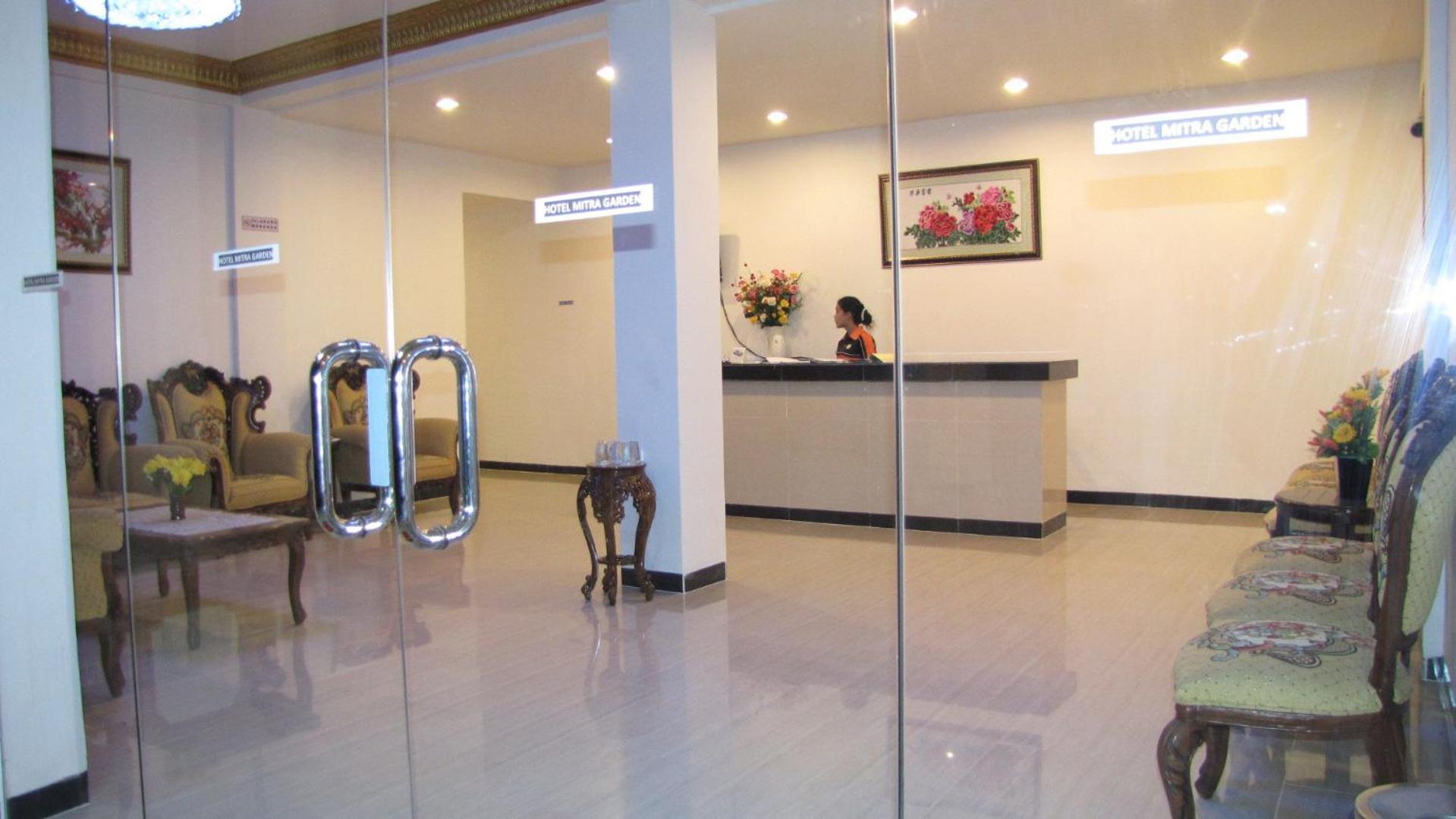 Hotel Mitra Garden Pangkal Pinang Extérieur photo